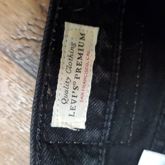 Levi's 501 Jean shorts - Picture 3 of 5